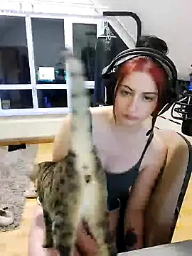 Snapshot of Gamergirl-Linela chatting on February 17, 6:26 pm Gamergirl-Linela online show from February 17, 6:26 pm