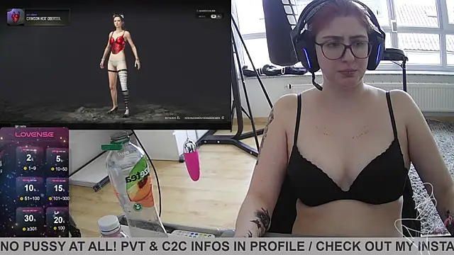 Snapshot of Gamergirl-Linela chatting on March 22, 2:14 pm Gamergirl-Linela online show from March 22, 2:14 pm