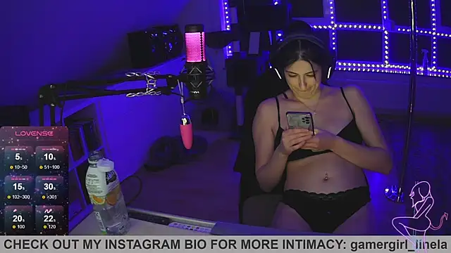 Snapshot of Gamergirl-Linela chatting on October 2, 3:13 am Gamergirl-Linela online show from October 2, 3:13 am