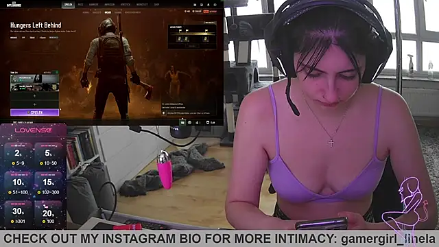 Snapshot of Gamergirl-Linela chatting on October 4, 1:42 pm Gamergirl-Linela online show from October 4, 1:42 pm