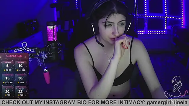 Snapshot of Gamergirl-Linela chatting on November 29, 8:45 pm Gamergirl-Linela online show from November 29, 8:45 pm