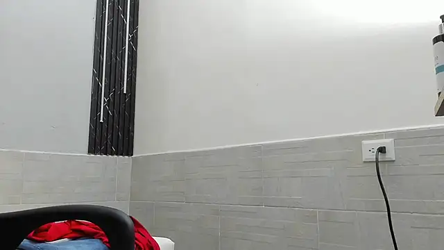 Luke davis01 online show from February 17, 4:37 pm