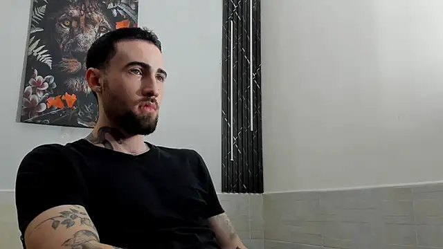 Luke davis01 online show from February 20, 1:19 pm