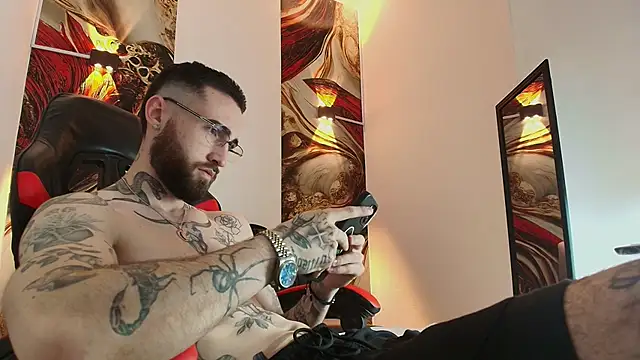 Luke davis01 online show from October 18, 1:12 pm