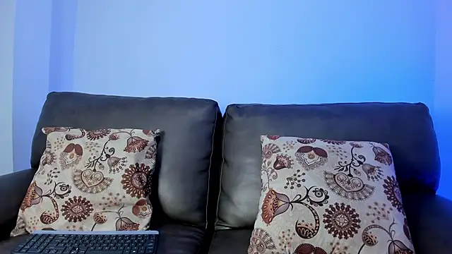 Sara Falak online show from March 11, 1:45 pm