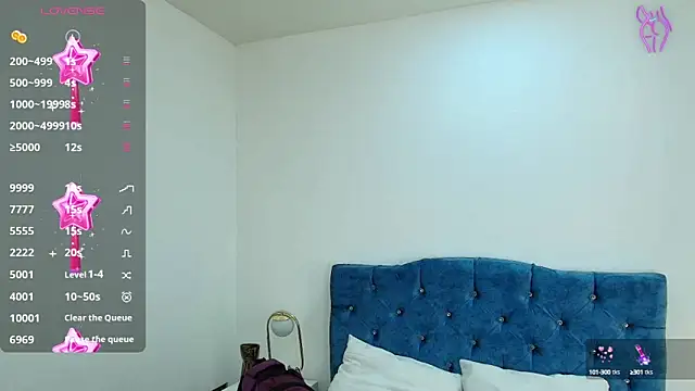 Skye Moore online show from February 13, 1:19 am