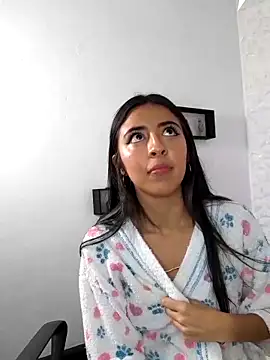 Snapshot of Mirandaa_Rogers chatting on February 13, 6:48 pm Mirandaa Rogers online show from February 13, 6:48 pm