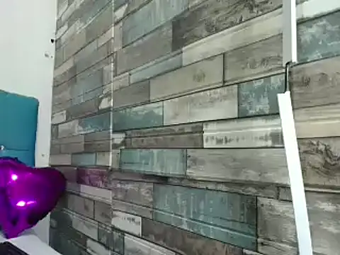 Snapshot of Tiana_Ebony18 chatting on February 22, 12:29 pm Tiana Ebony18 online show from February 22, 12:29 pm