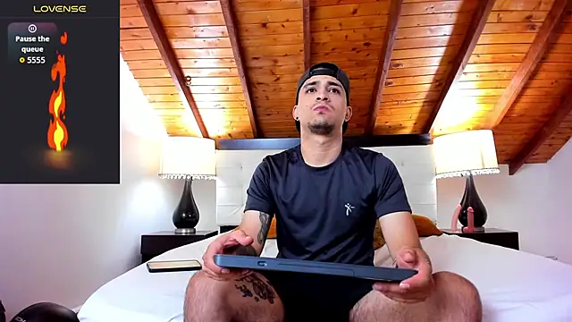 Sebastian Berne online show from October 15, 7:36 pm