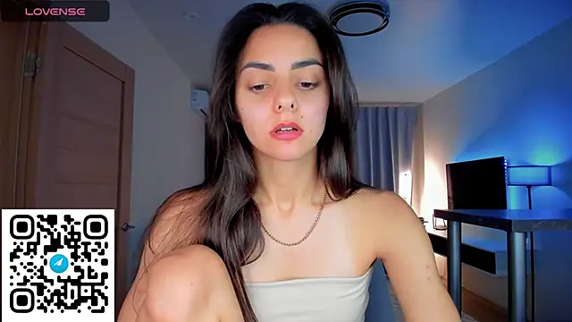 EmiliaZen online show from September 15, 5:02 pm