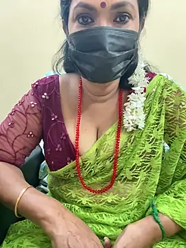 Snapshot of niiveditha chatting on February 6, 6:02 pm niiveditha online show from February 6, 6:02 pm