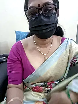 Snapshot of niiveditha chatting on February 7, 4:46 pm niiveditha online show from February 7, 4:46 pm