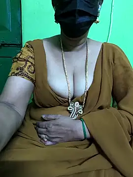 Snapshot of niiveditha chatting on March 5, 12:16 am niiveditha online show from March 5, 12:16 am