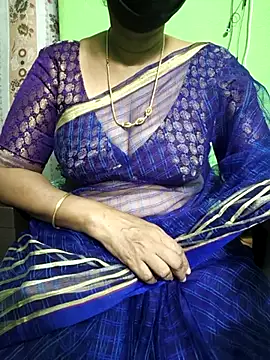 Snapshot of niiveditha chatting on March 15, 3:48 pm niiveditha online show from March 15, 3:48 pm