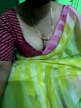 Snapshot of niiveditha chatting on March 16, 8:43 pm niiveditha online show from March 16, 8:43 pm