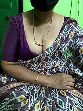 Snapshot of niiveditha chatting on March 20, 12:30 am niiveditha online show from March 20, 12:30 am