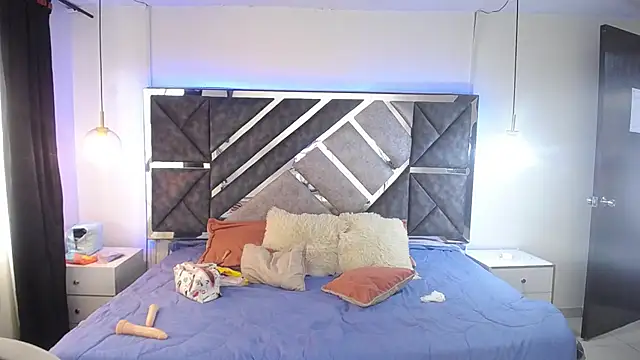 lizha milf online show from March 3, 5:39 pm