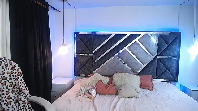 lizha milf online show from March 13, 10:54 pm