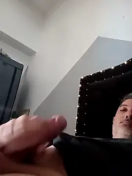 Snapshot of Sexyguycumming chatting on March 14, 1:57 pm Sexyguycumming online show from March 14, 1:57 pm