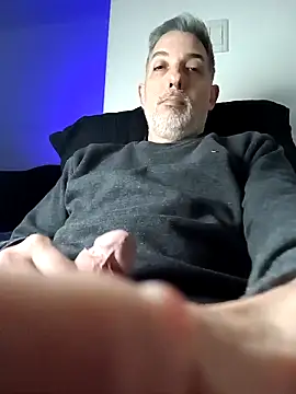 Snapshot of Sexyguycumming chatting on October 28, 2:37 am Sexyguycumming online show from October 28, 2:37 am