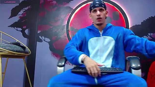 Dirty Kingg online show from November 2, 8:11 pm