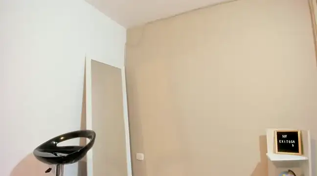 enyelsalas2 online show from February 19, 12:14 am