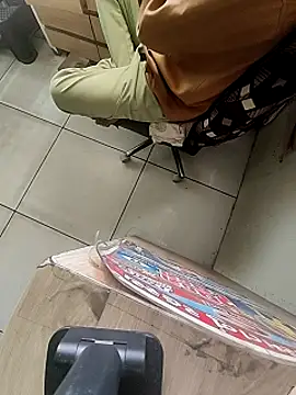 Snapshot of johnwick_7a chatting on February 6, 10:26 am johnwick 7a online show from February 6, 10:26 am