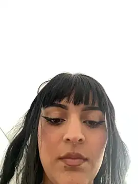 Snapshot of Dulce__Boyd chatting on February 15, 8:01 pm Dulce Boyd online show from February 15, 8:01 pm