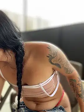 Snapshot of Dulce__Boyd chatting on March 21, 4:51 pm Dulce Boyd online show from March 21, 4:51 pm