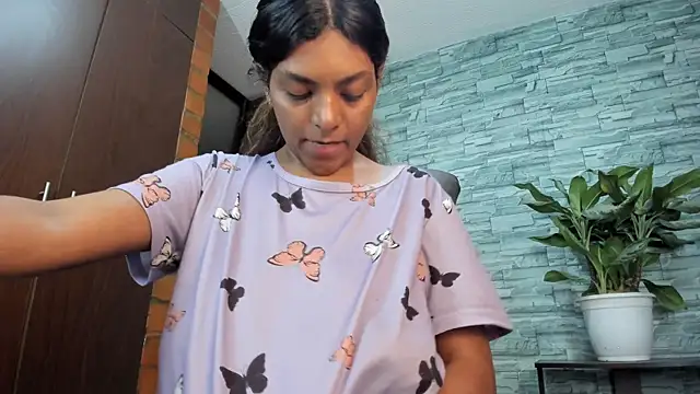 Snapshot of nicollesofia2 chatting on February 8, 8:31 am nicollesofia2 online show from February 8, 8:31 am