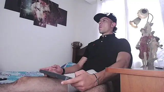 Snapshot of Bull_Xvi chatting on November 20, 7:46 pm Bull Xvi online show from November 20, 7:46 pm