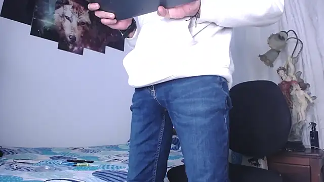 Snapshot of Bull_Xvi chatting on December 17, 5:24 am Bull Xvi online show from December 17, 5:24 am