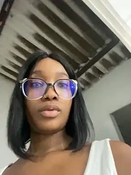 blackgril12 online show from March 8, 12:00 am