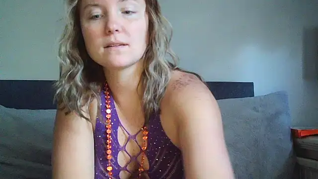 sexiirose22 online show from October 31, 4:19 pm