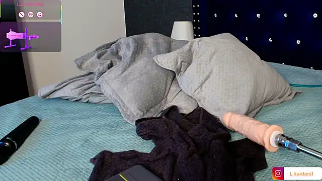 Snapshot of luciana_hunters chatting on February 21, 9:32 pm luciana hunters online show from February 21, 9:32 pm