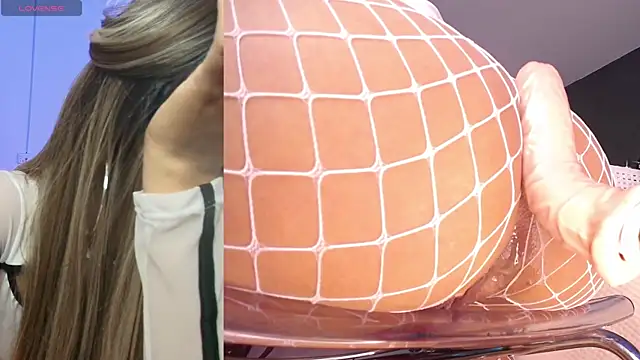 Snapshot of luciana_hunters chatting on March 13, 8:43 pm luciana hunters online show from March 13, 8:43 pm