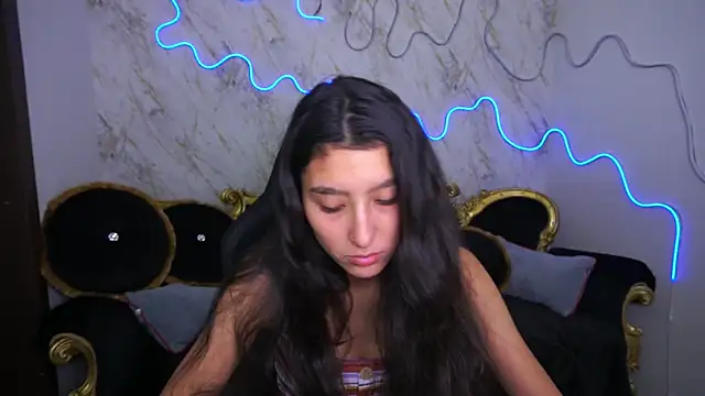 CharmMocco online show from February 10, 1:44 pm