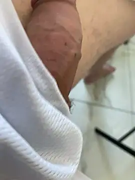 Snapshot of obranquinho21cm chatting on February 24, 4:58 pm obranquinho21cm online show from February 24, 4:58 pm