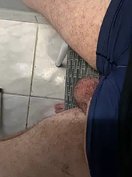 Snapshot of obranquinho21cm chatting on October 20, 2:28 pm obranquinho21cm online show from October 20, 2:28 pm