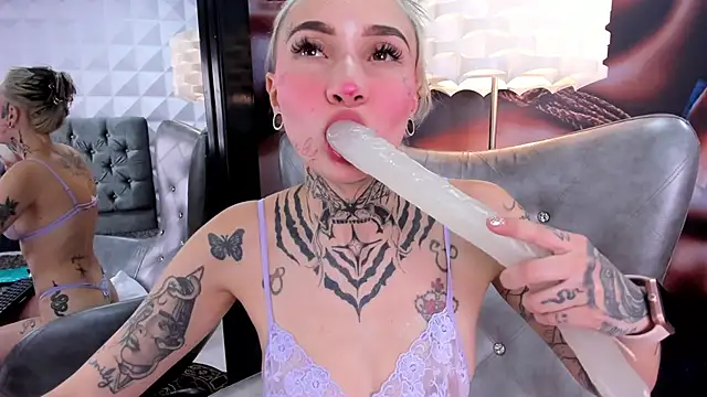 Snapshot of miss___angel chatting on February 25, 5:58 pm miss angel online show from February 25, 5:58 pm