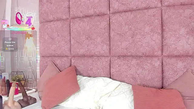 LilyRoxi online show from October 2, 9:22 pm