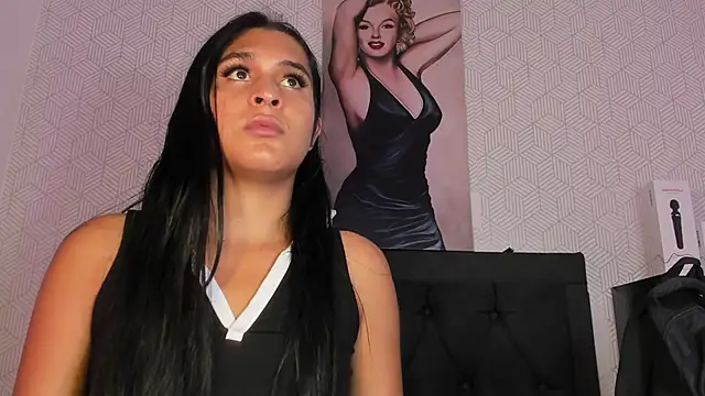 Selena fox7 online show from November 14, 4:44 am