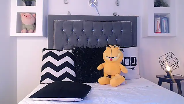 MaikyCooper online show from March 13, 9:43 am