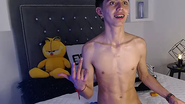 MaikyCooper online show from March 17, 4:51 am