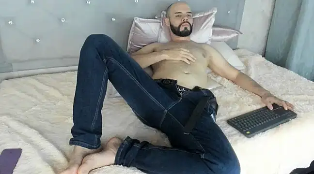 Luke Diaz7 online show from February 18, 10:47 pm