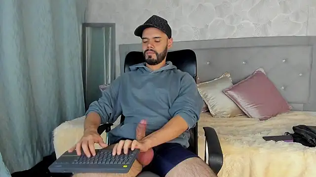 Luke Diaz7 online show from March 4, 3:44 am