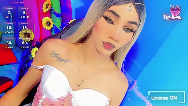 emelly horny  online show from September 11, 7:14 pm