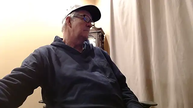 olderandwiser2 online show from February 20, 2:51 am