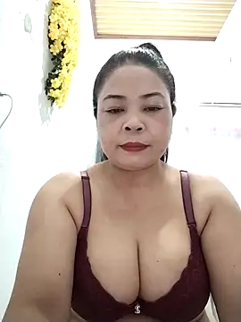 Baby-bigtits2024 online show from March 4, 12:55 pm