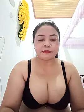 Baby-bigtits2024 online show from March 14, 12:40 pm